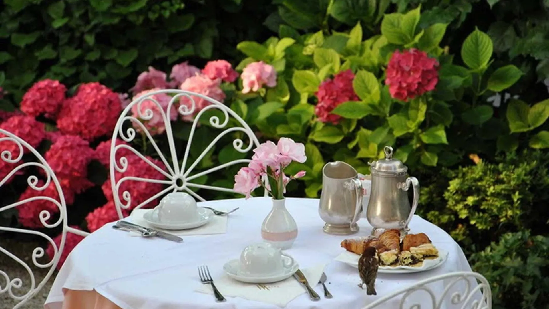 Hotel Milton Rimini 4*,  Italy